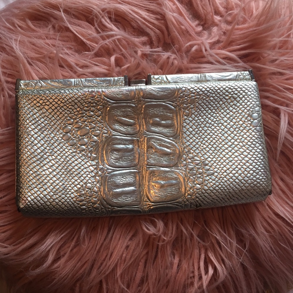 Silver clutch purse in excellent condition.